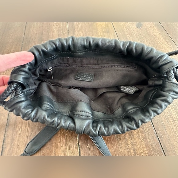 Urban outfitters vegan bucket bag - Picture 10 of 11